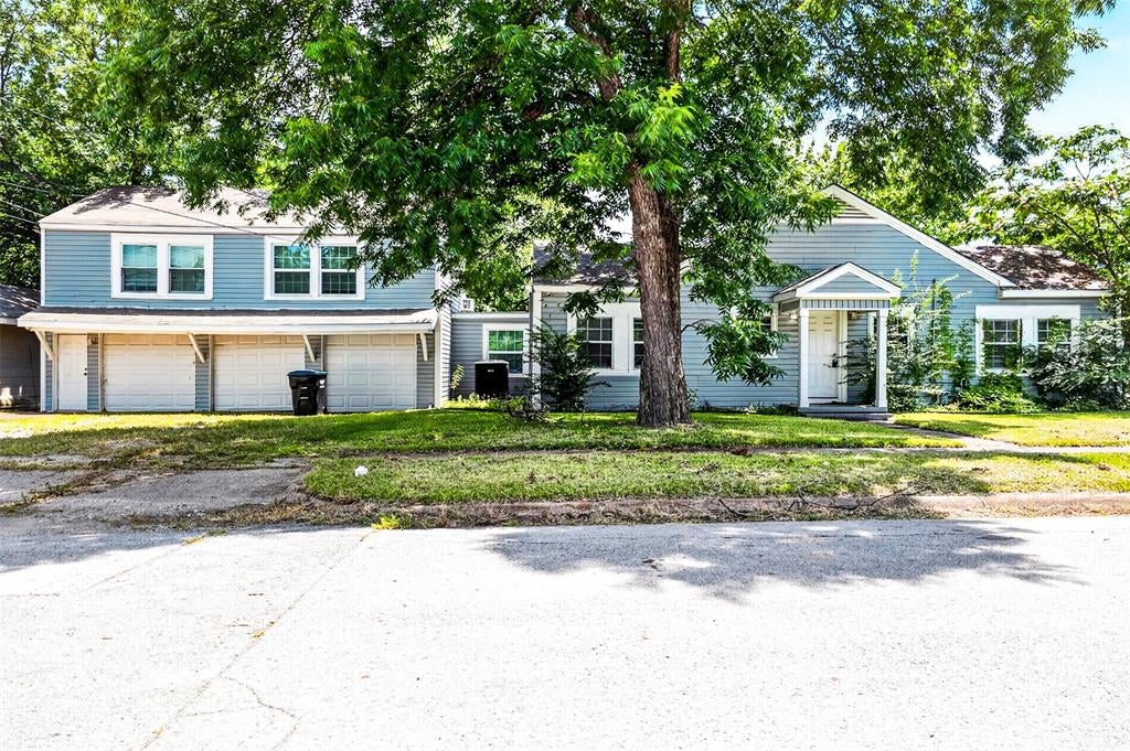 3901 Moulton Street — photo
