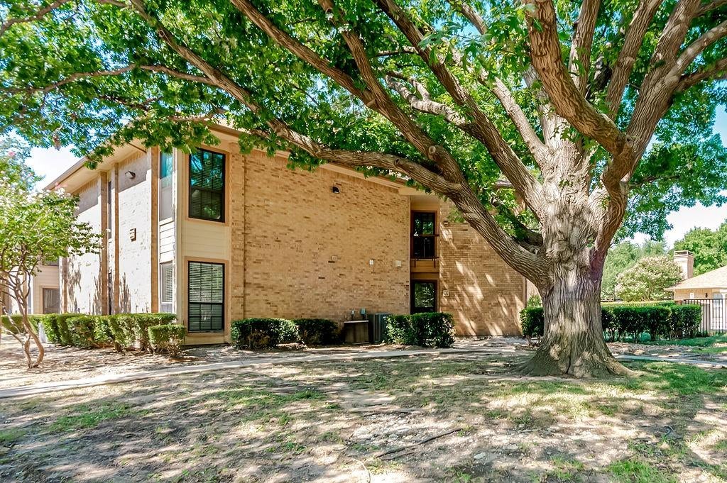16301 Ledgemont Lane 101 — photo