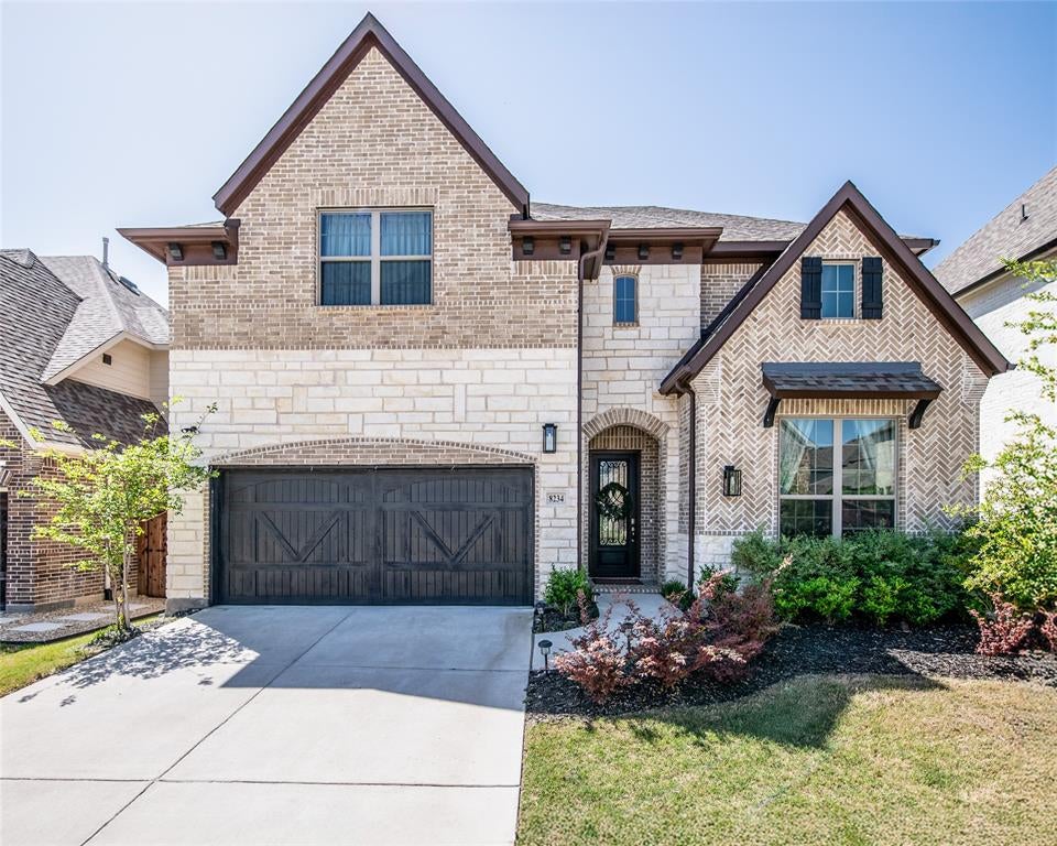 8234 Vitex Avenue — photo