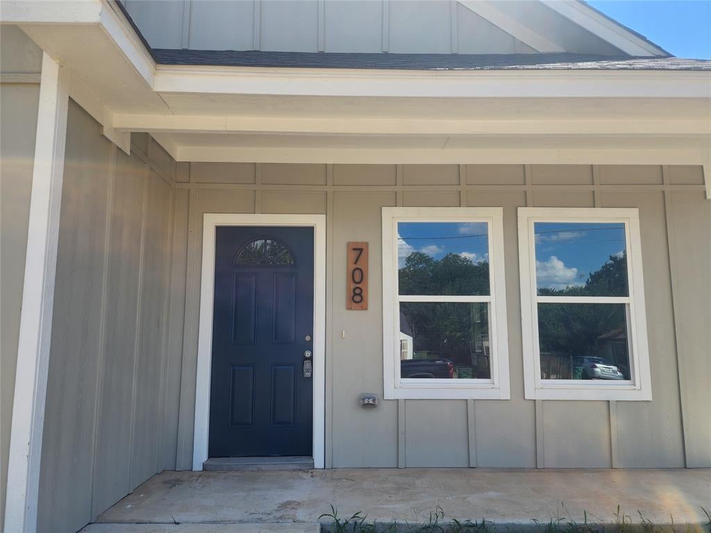 708 Elba Street — photo
