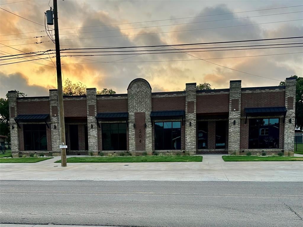 204 N Main Street — photo