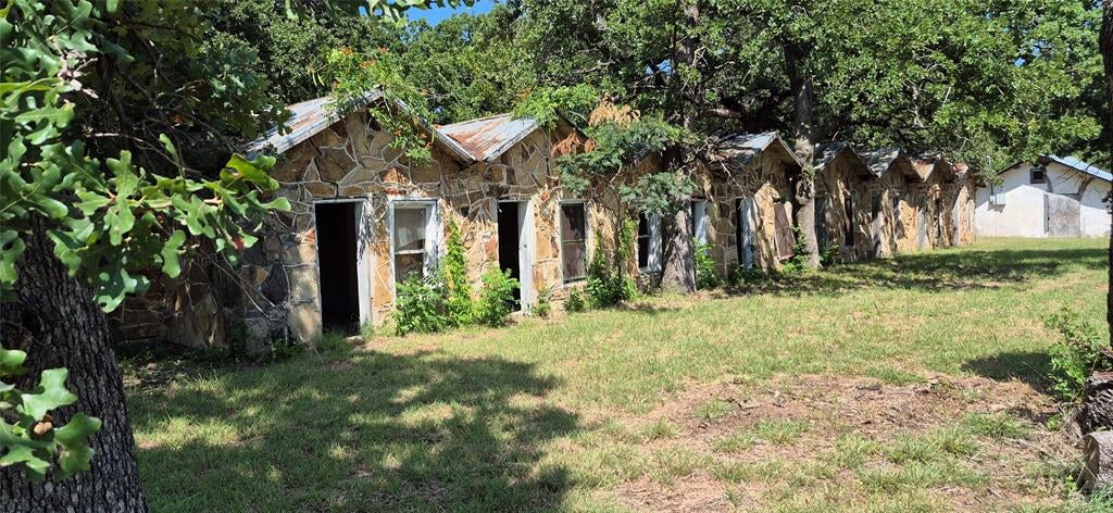 166 Seldon Loop, Bowie, TX 76230 — photo 2