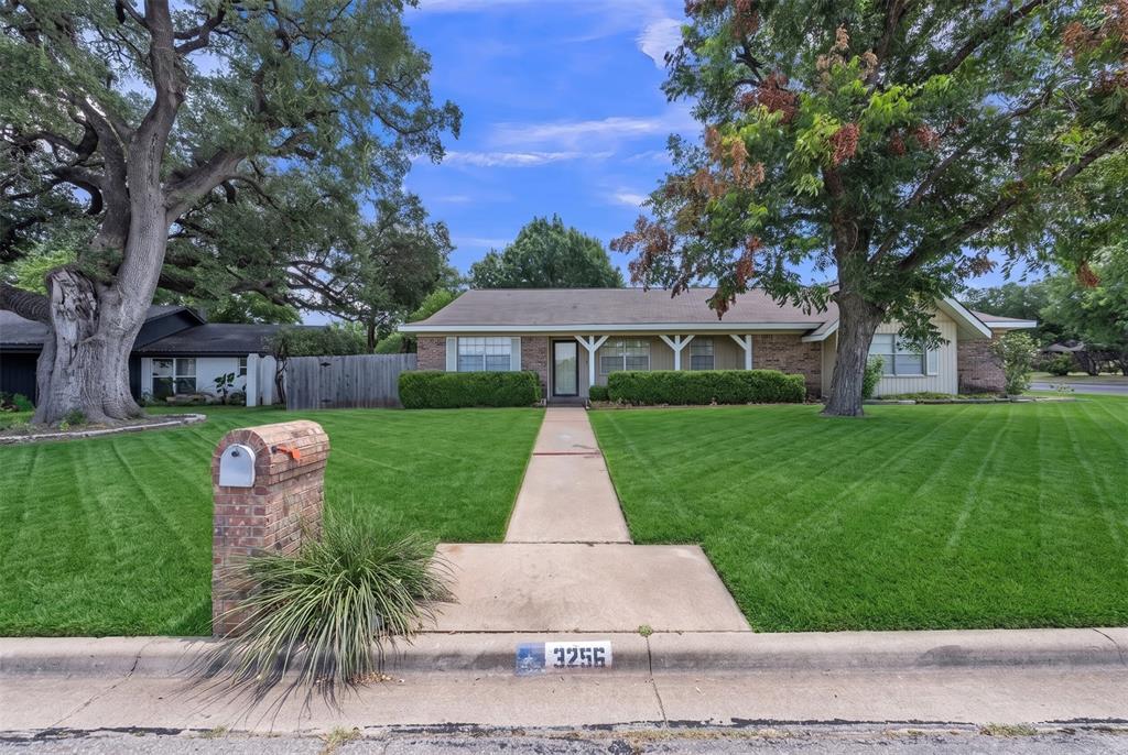 3256 Village Park Drive — photo