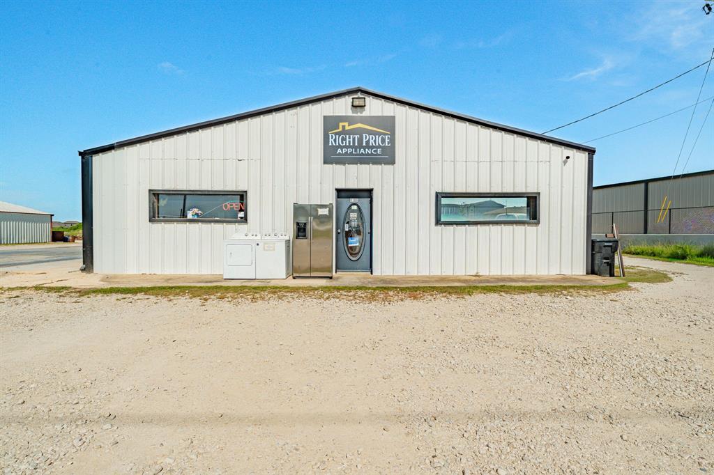 930 N Highway 377 — photo