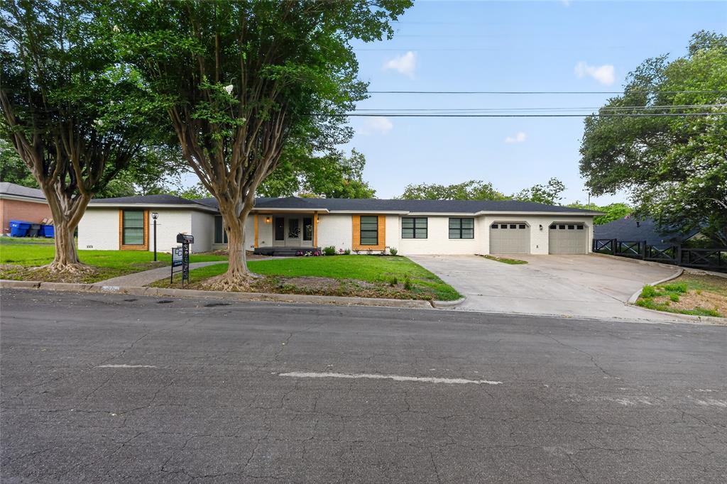 2808 Woodland Drive — photo