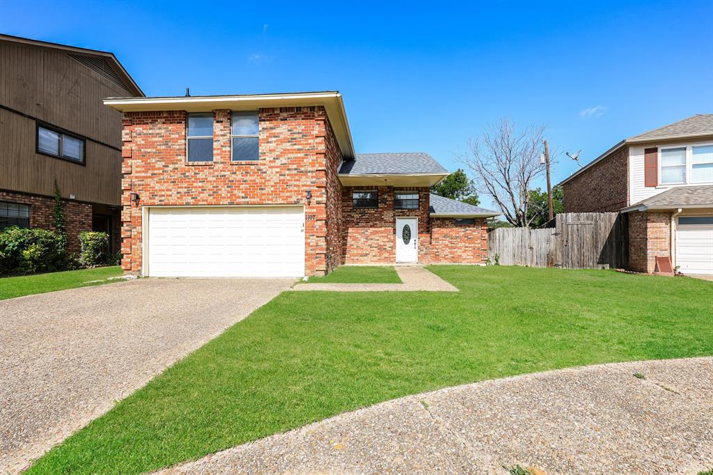1107 Carrington Court — photo