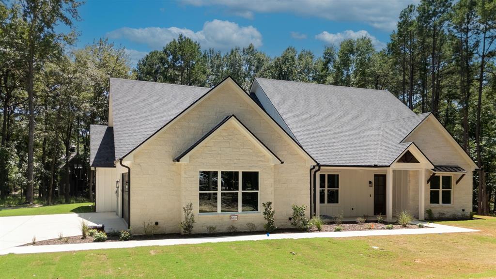 15337 Lakeside Drive — photo