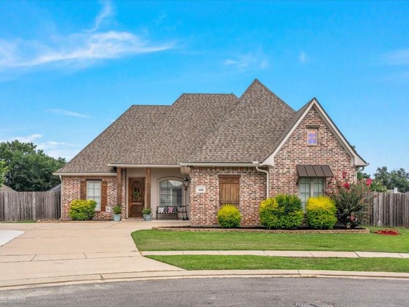 408 Halifax Circle — photo