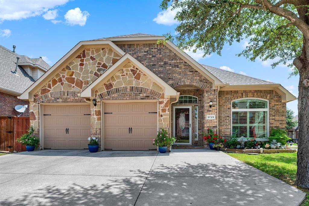 5729 New Castle Drive — photo