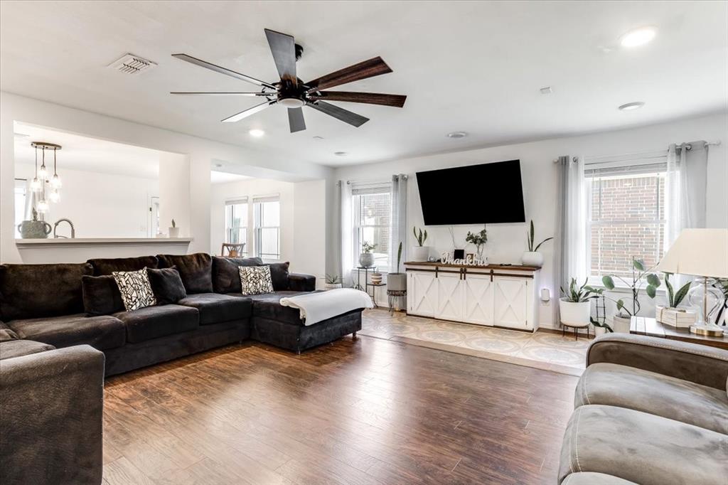 2612 Diver Court — photo