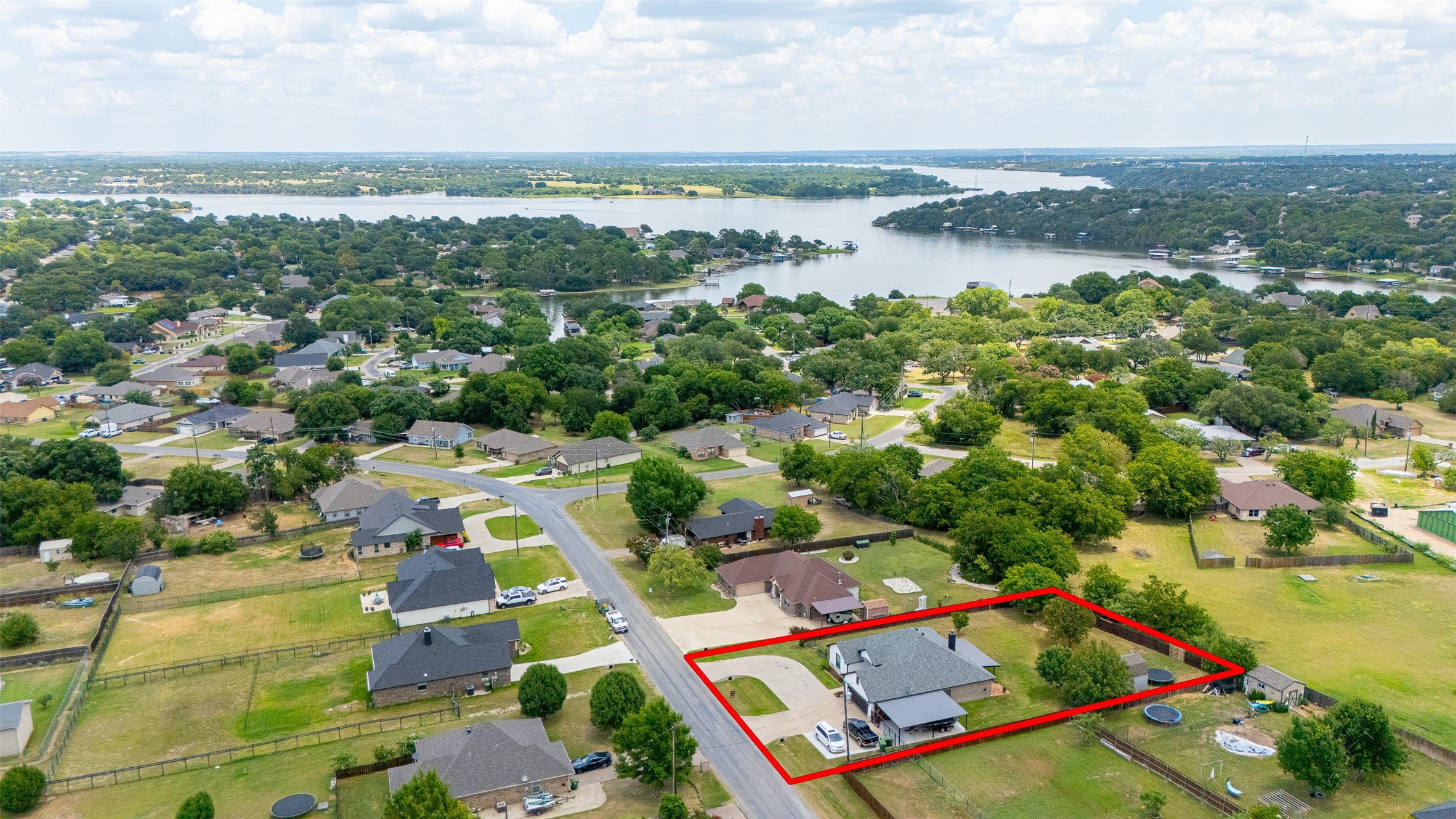 1305 E Apache Trail, Granbury, TX 76048 — photo 2