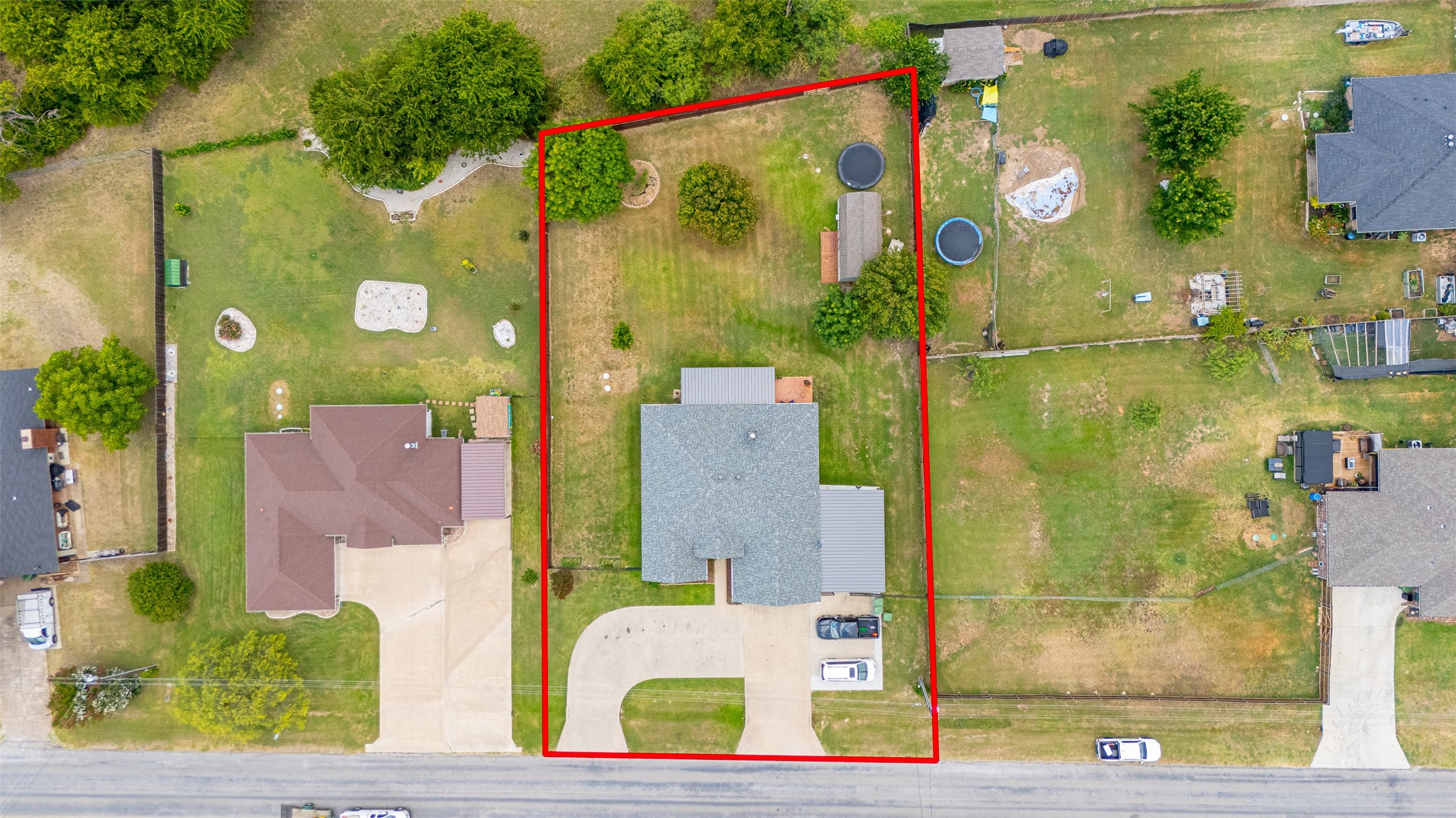 1305 E Apache Trail, Granbury, TX 76048 — photo 3