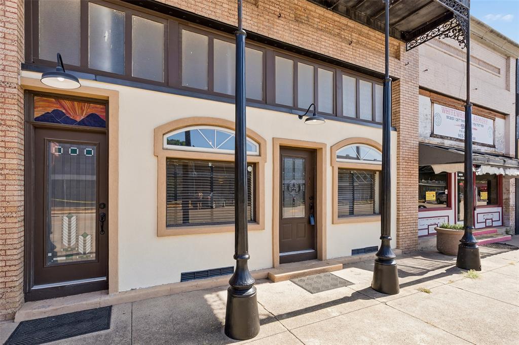 118 W Grand Street — photo