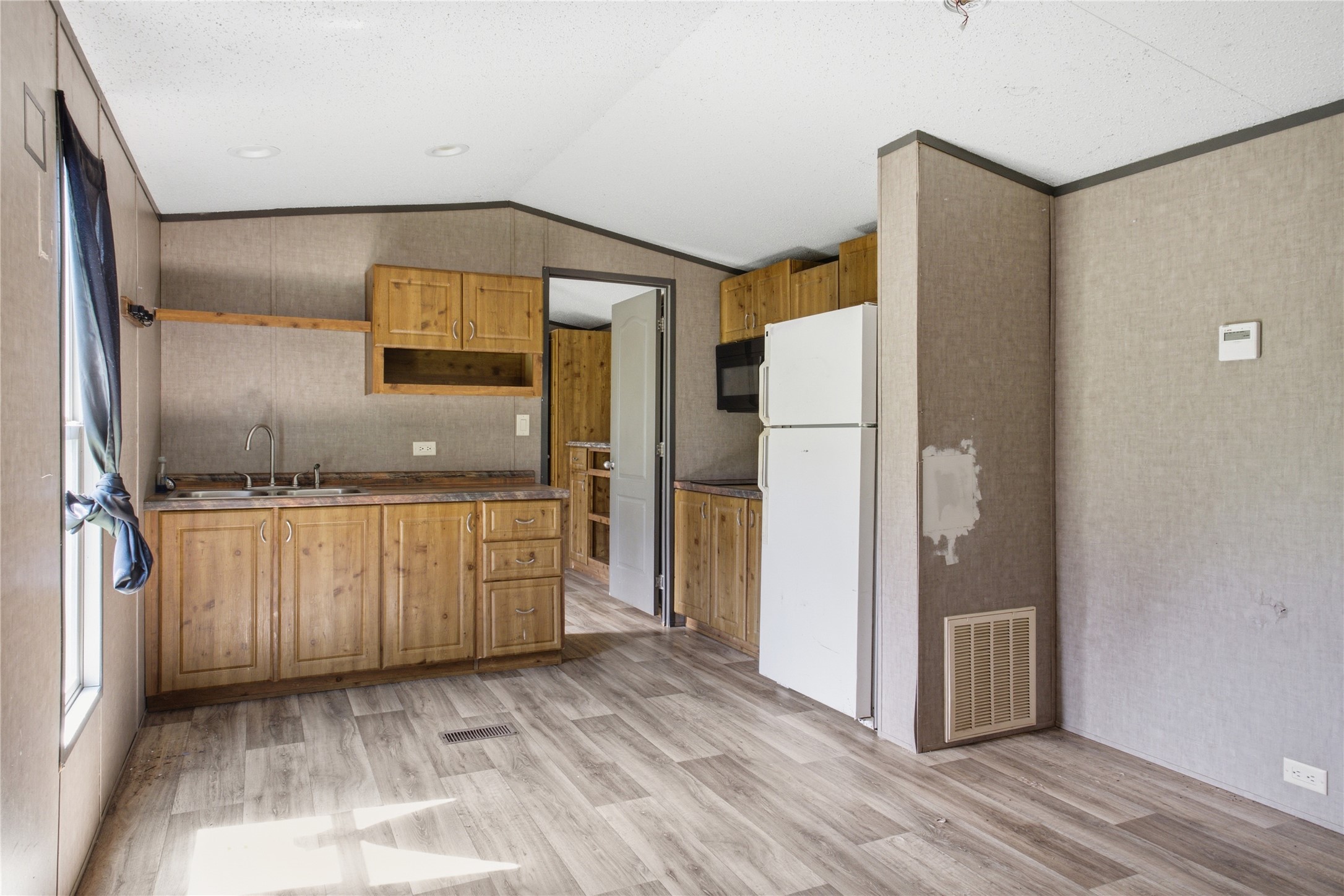 740 E Marshall Avenue, Cooper, TX 75432 — photo 3