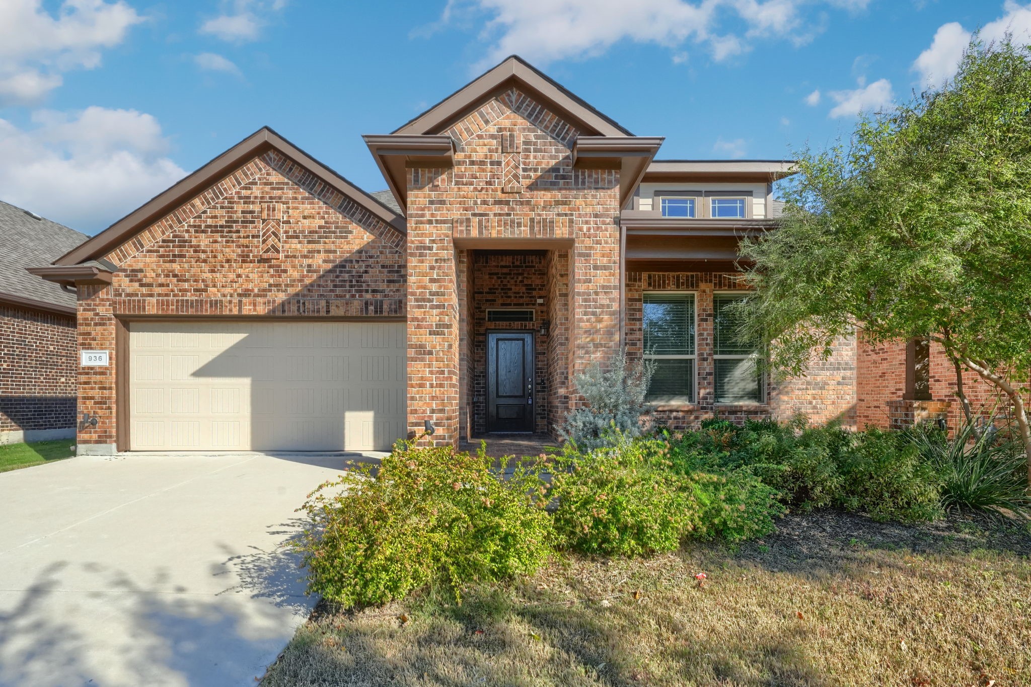 936 Meadows Drive — photo