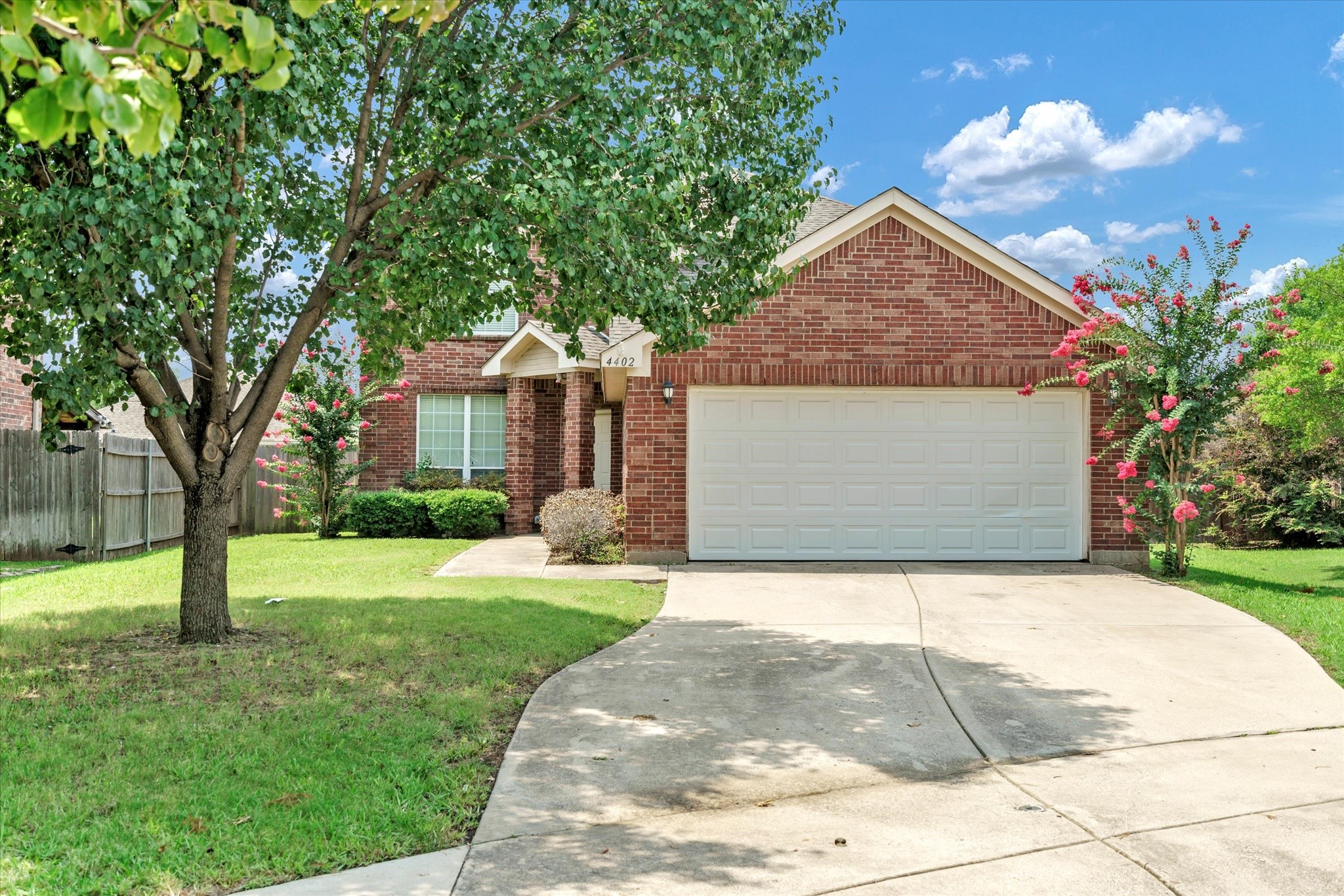 4402 Emerald Leaf Drive — photo