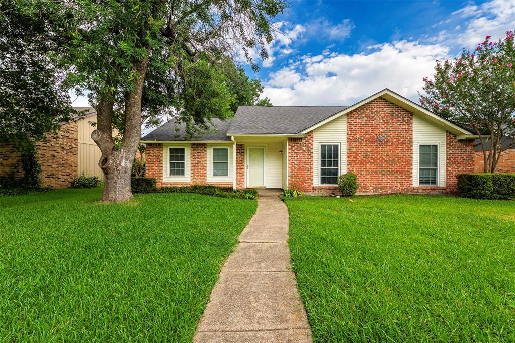 128 Kingsbridge Drive — photo