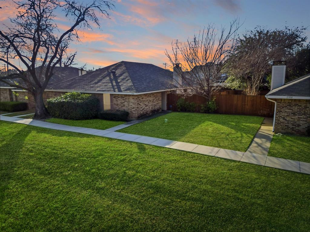 2306 Carol Good Lane — photo