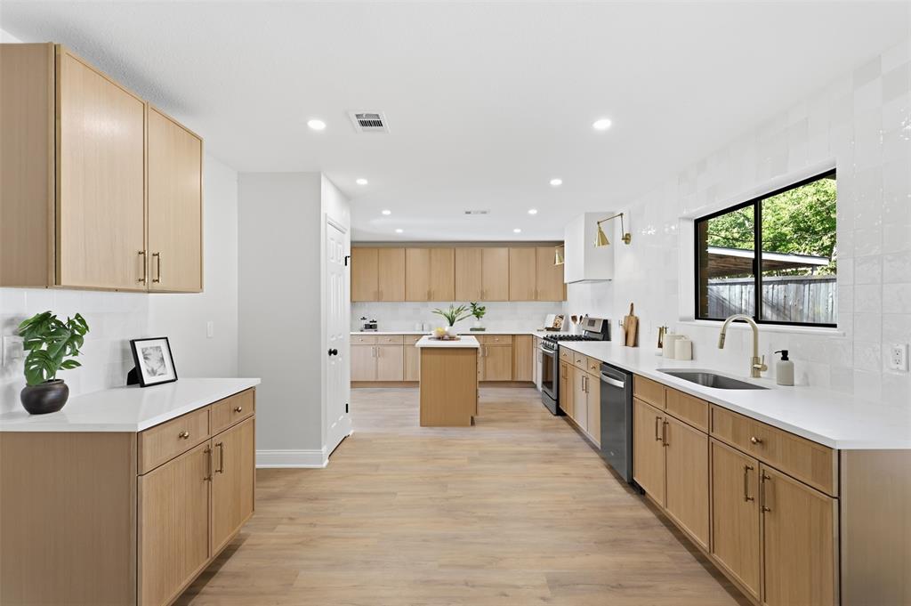 614 Berkley Drive — photo