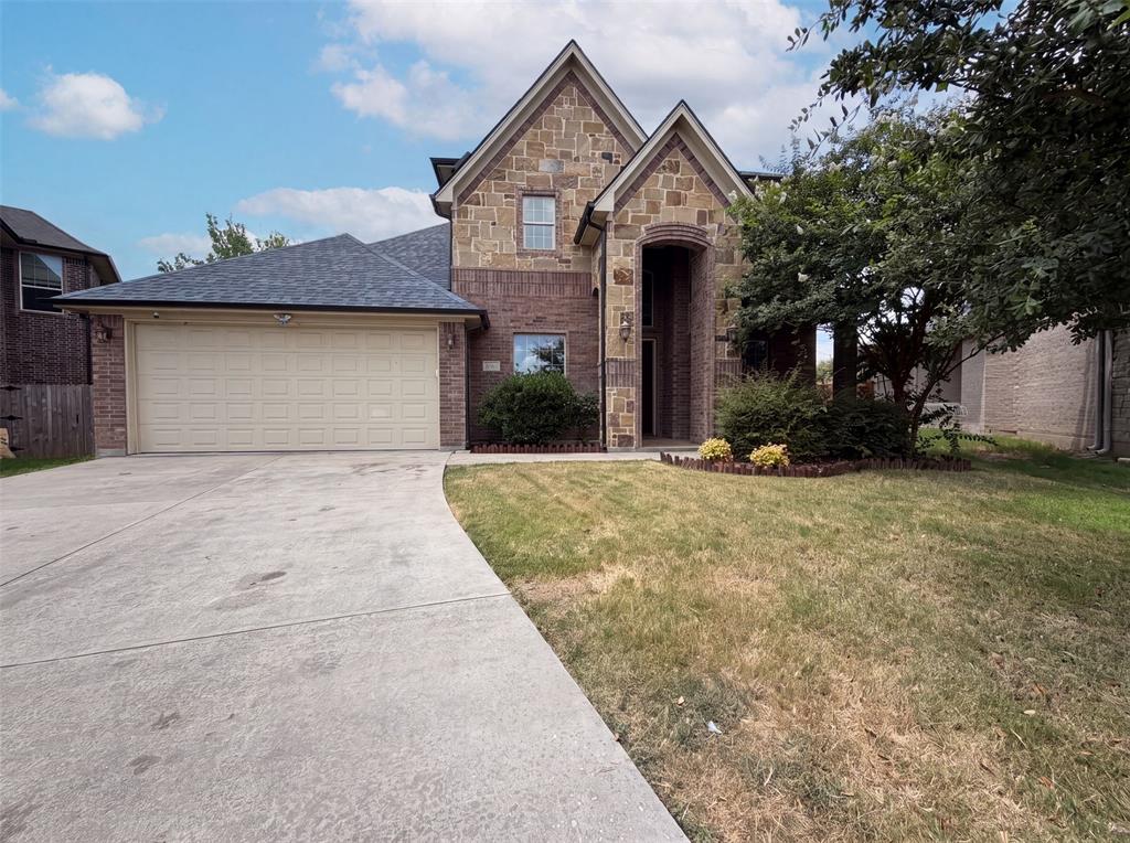 400 Blue Star Court — photo