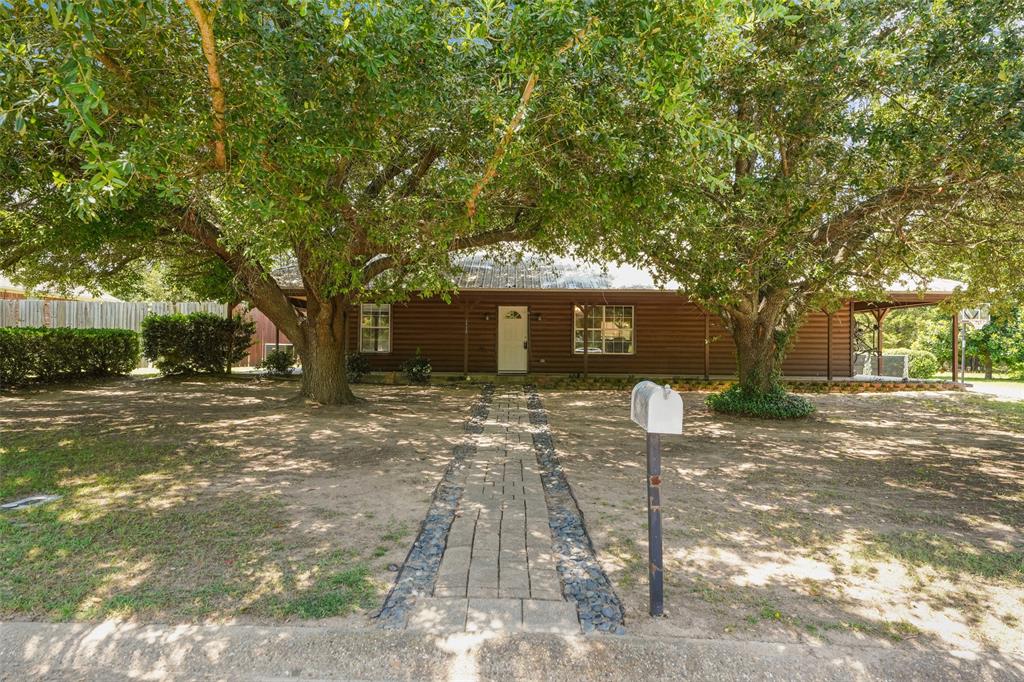 1112 Caprice Drive — photo