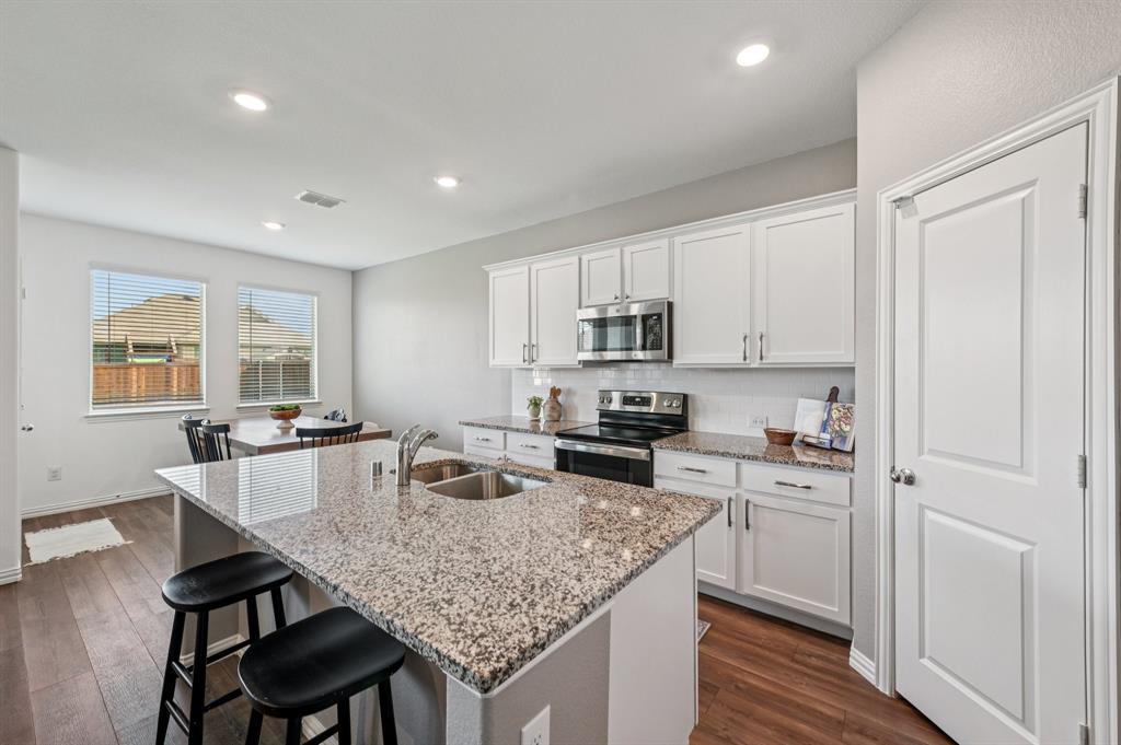 11600 Silver Queen Drive — photo