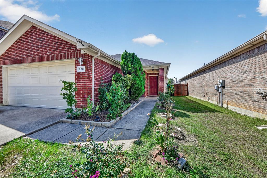 803 E Alexander Lane, Euless, TX 76040 — photo 2