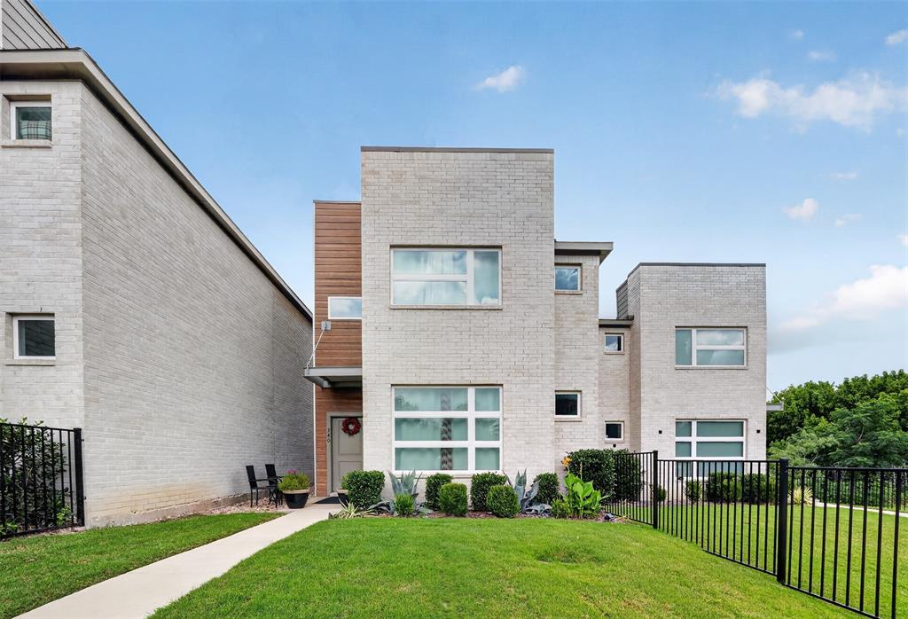 340 Oakbend Drive — photo