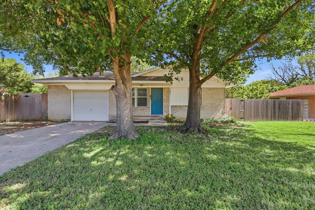 1005 Monterey Drive — photo