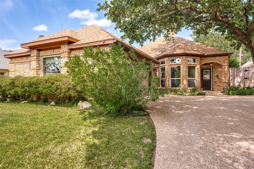 608 Crest Ridge Drive — photo
