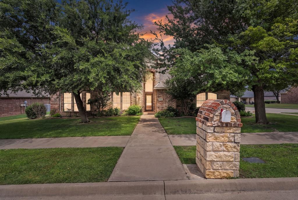3809 Sumner Court — photo