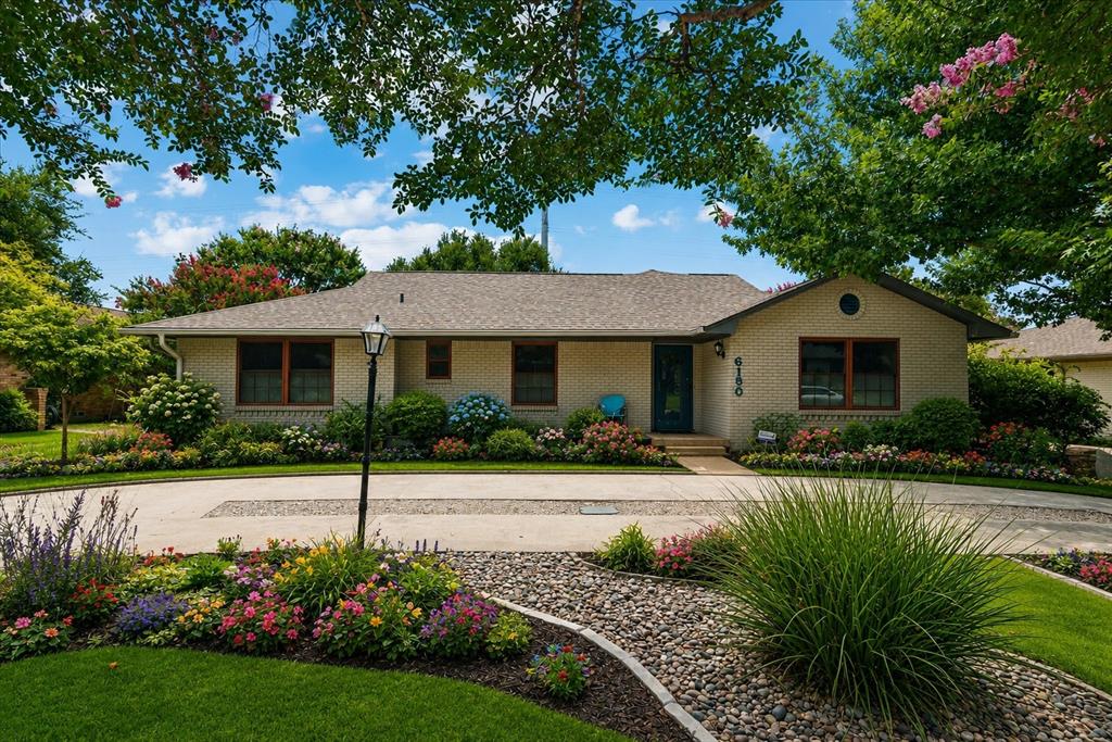 6150 Berwyn Lane — photo