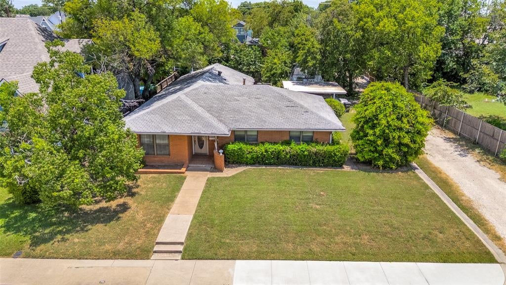 311 S Dooley Street — photo