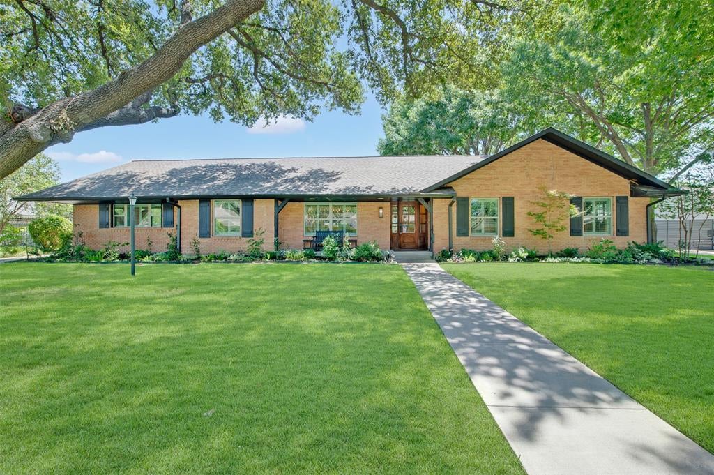 13834 Tanglewood Drive — photo