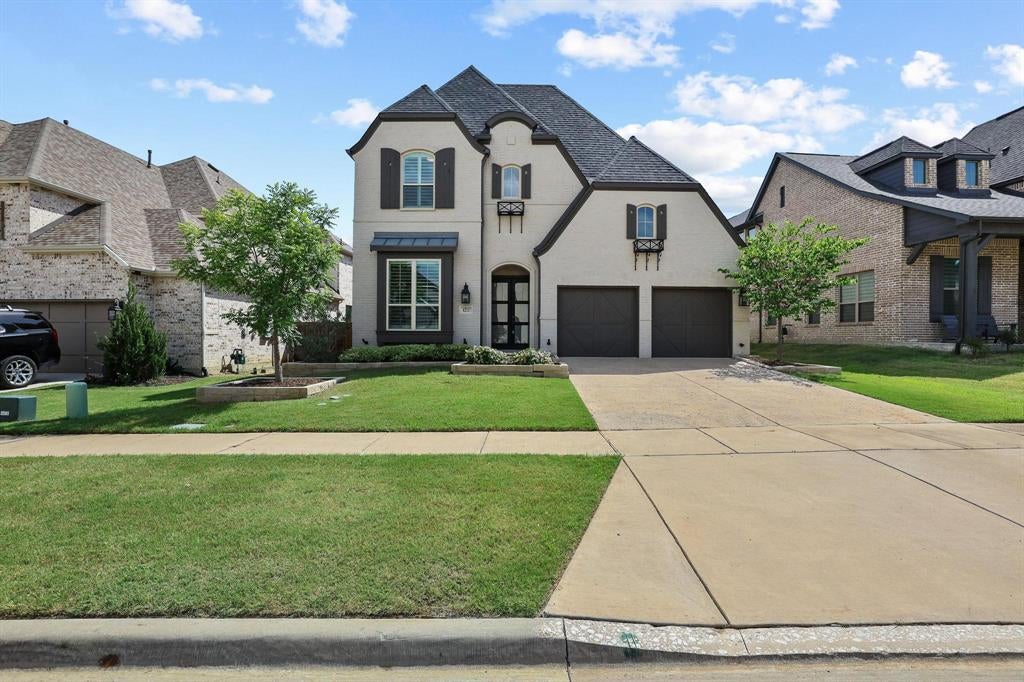 4211 Walnut Grove Lane — photo