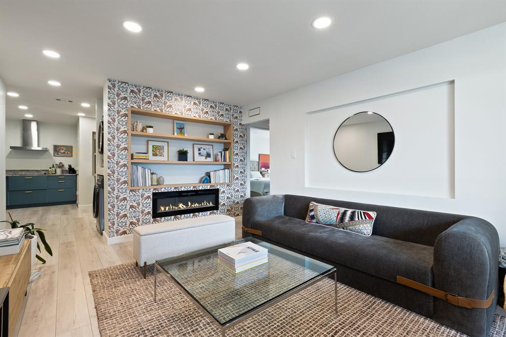 11122 Valleydale D — photo