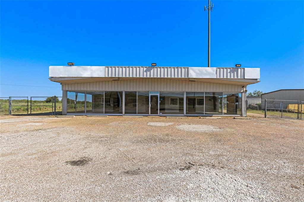 5878 W US Highway 80 — photo