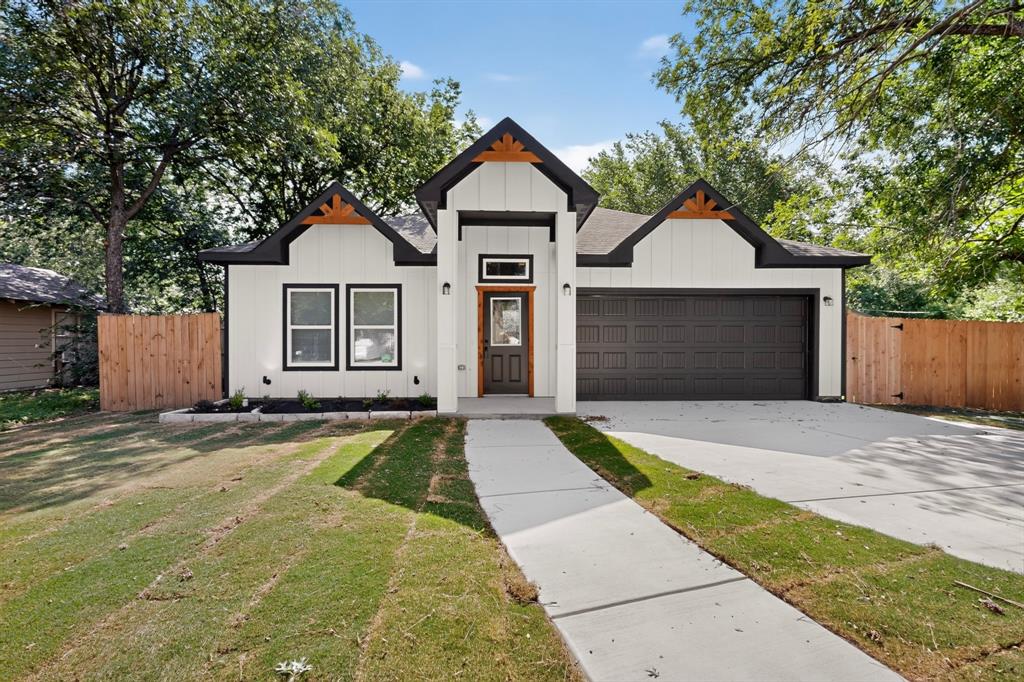 724 N Clements Street — photo