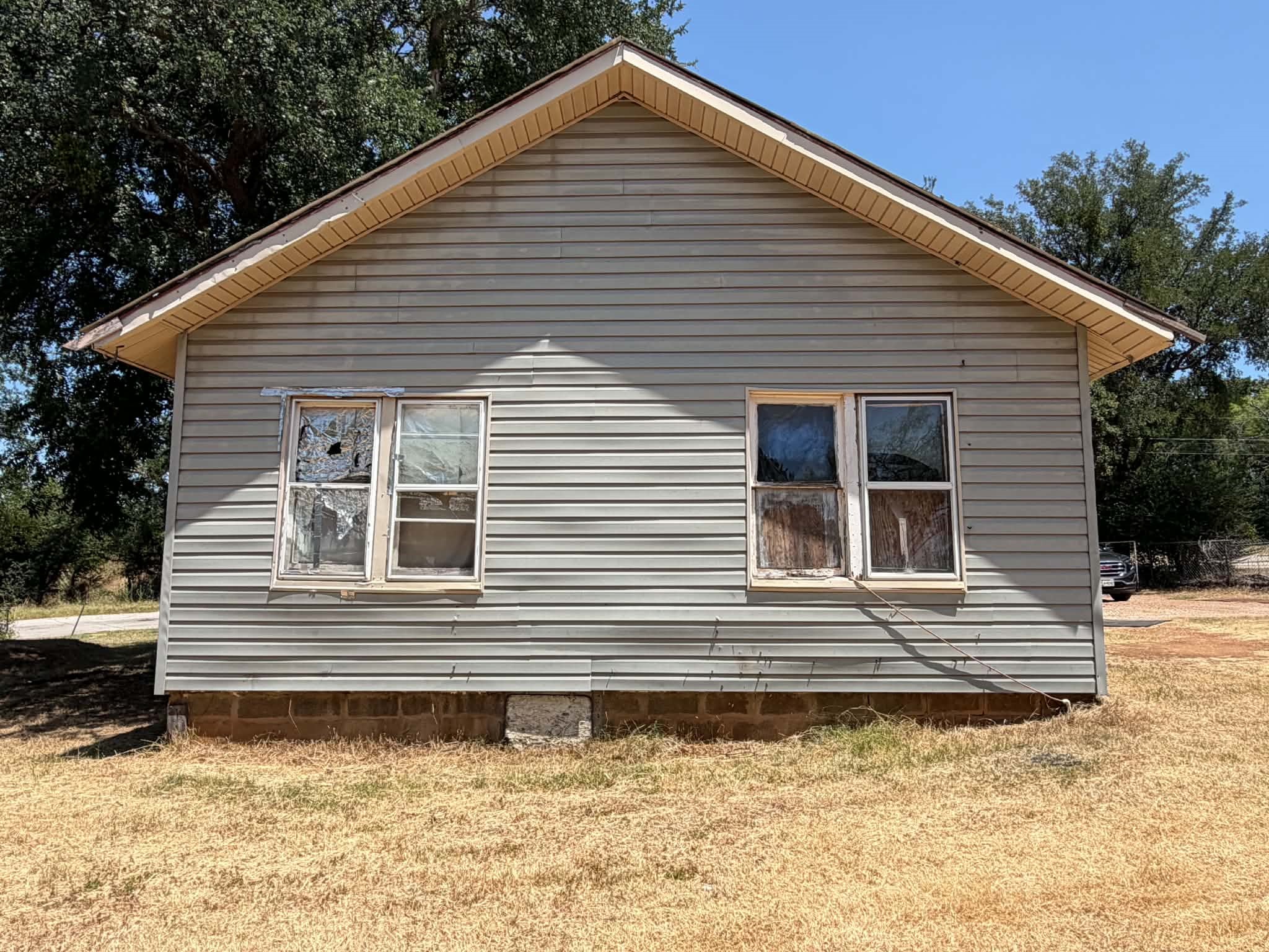 706 Ribble Road, Graham, TX 76450 — photo 3