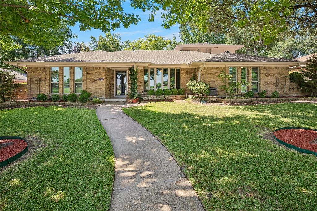 2216 Grandview Drive — photo