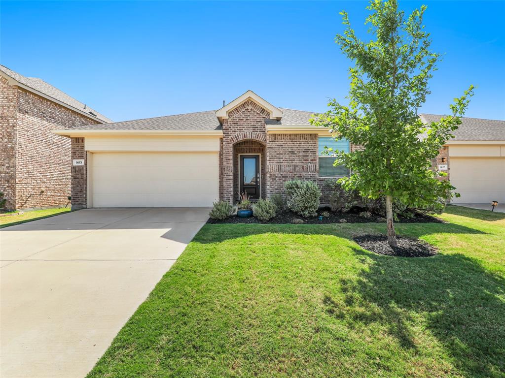 1613 Roadrunner Drive — photo