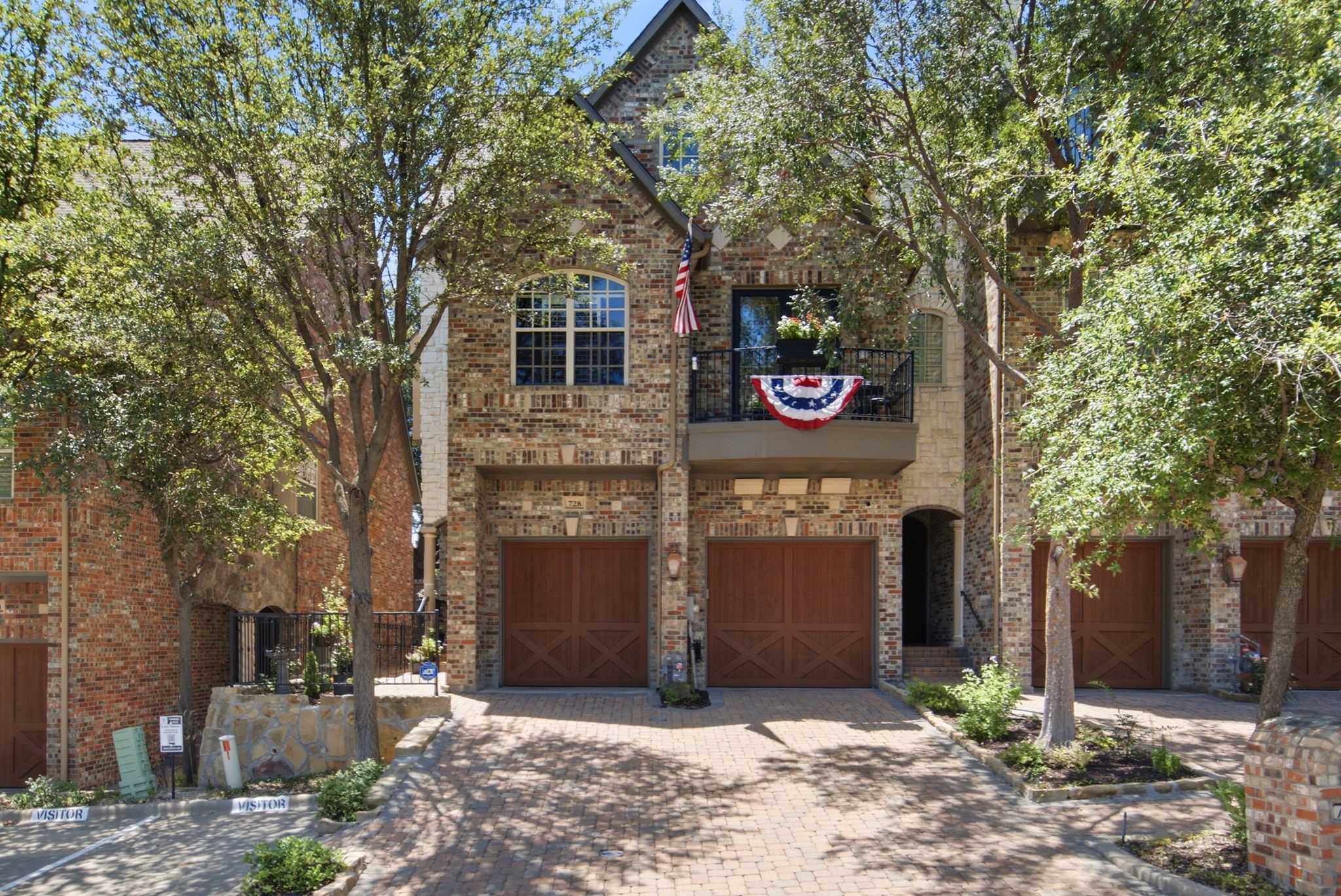 728 Rockingham Drive, Irving, TX 75063 — photo 2