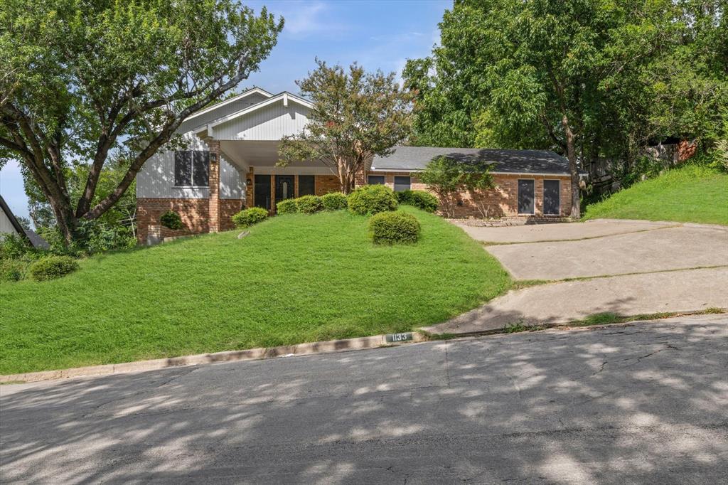 1133 Valley Ridge Drive — photo