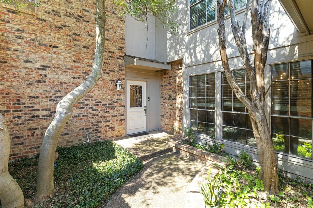 12437 Montego Plaza — photo