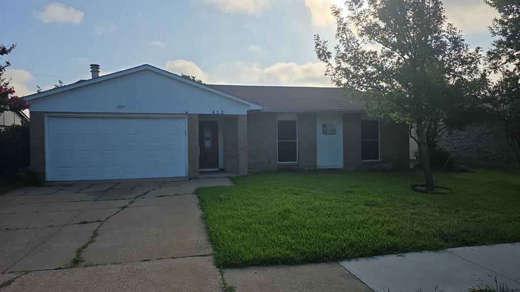 412 Forestwood Drive — photo