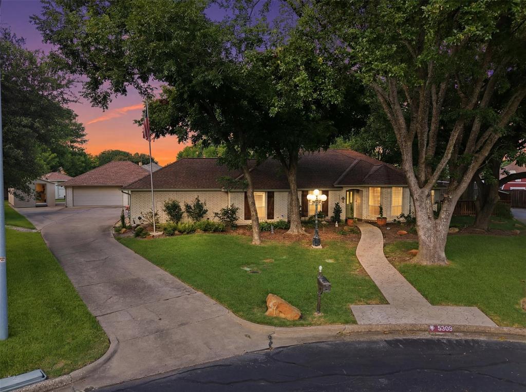 5308 Dixie Circle — photo