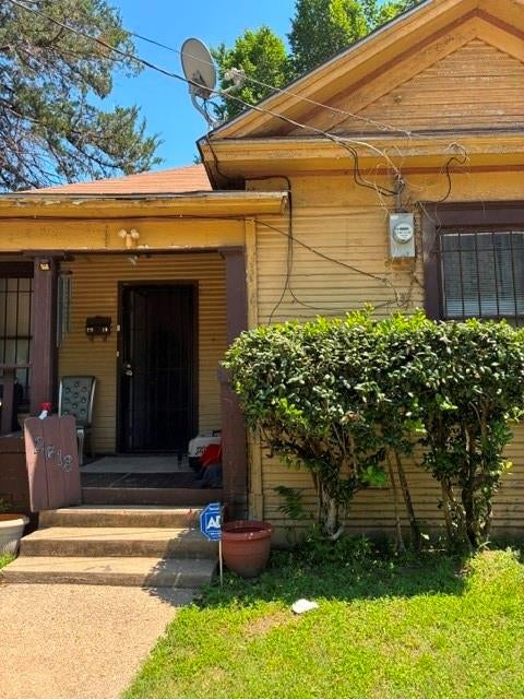 2618 Pine Street — photo