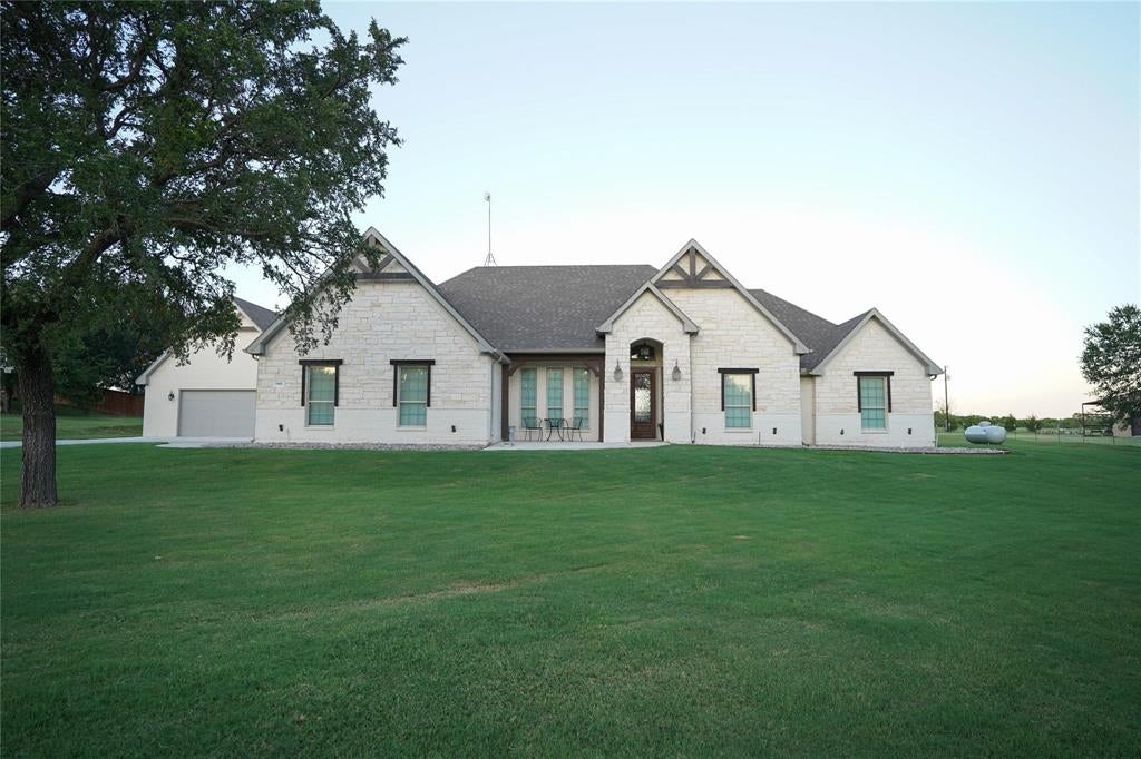1945 County Road 1111 — photo