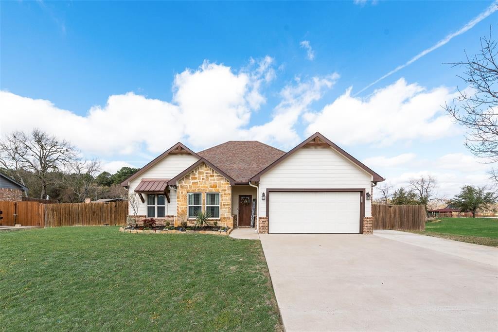 120 Horseshoe Lake Drive — photo