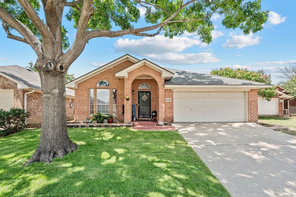 8112 Heritage Place Drive — photo